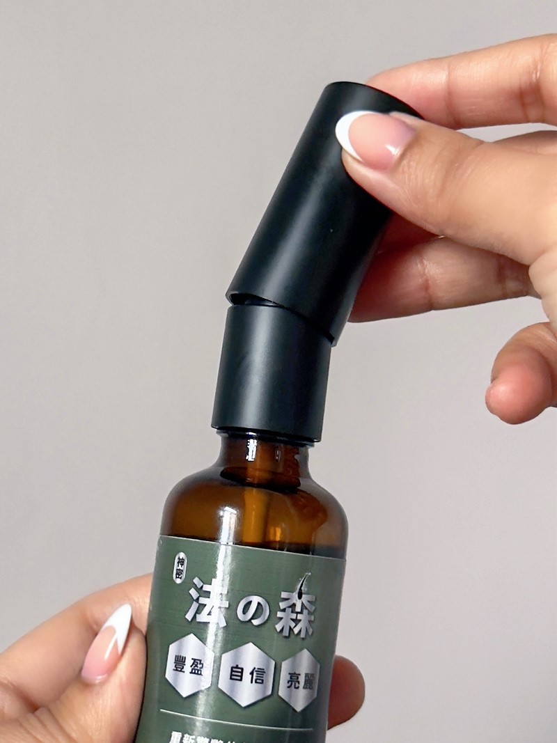 女人知己網紅大隊,口碑行銷,部落客行銷,雍大生技 神秘法的森 內外調理雙管齊下,頭皮保養,頭皮保養液,養髮液,頭皮保養產品,養髮液推薦,掉髮要吃什麼？,右旋糖酐,知母根萃取物,甘油,紅三葉草花萃取物,扁柏精油,落髮原因,掉髮要擦什麼